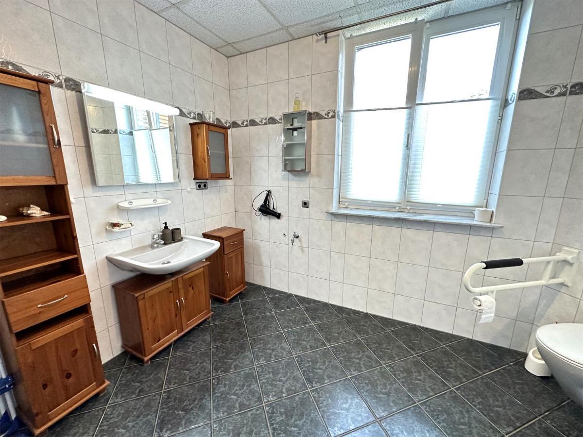 Nossentiner Huette Behindertengerechte Ferienwohnung المظهر الخارجي الصورة